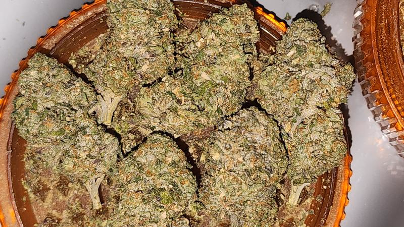 UK GROWN FLOWER 3